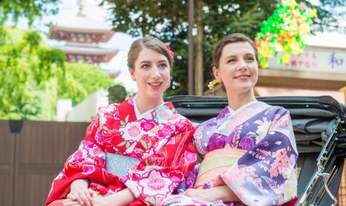 浴衣の外国人女性