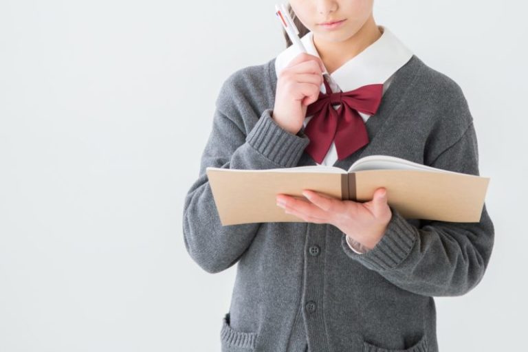 高校生の思春期ニキビ、楽しい学生ライフのために知っておくべきこと Belle Peau(ベルポウ) 高校生の思春期ニキビ、楽しい学生ライフのために知っておくべきこと Belle Peau(ベルポウ)