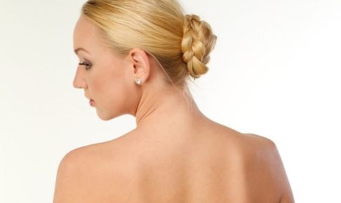 外人女性の背中