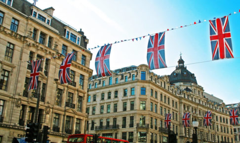 イギリスの街並みとユニオンジャック