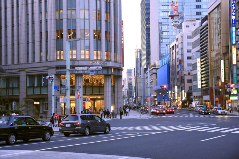 肌悩みの相談は専門家のいるところで