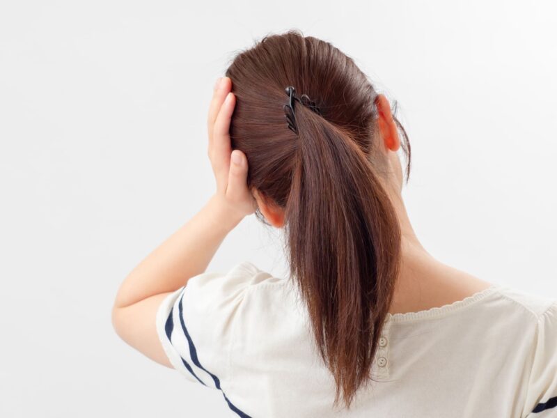 髪と頭痛の意外な関係性とは ポニーテール