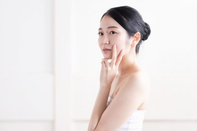 乾燥肌に効く化粧水の成分とは 表紙