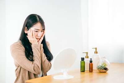 乾燥肌からニキビになる原因とは 保湿