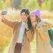 写真を撮っている女性２人