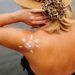 紫外線を浴びる女性